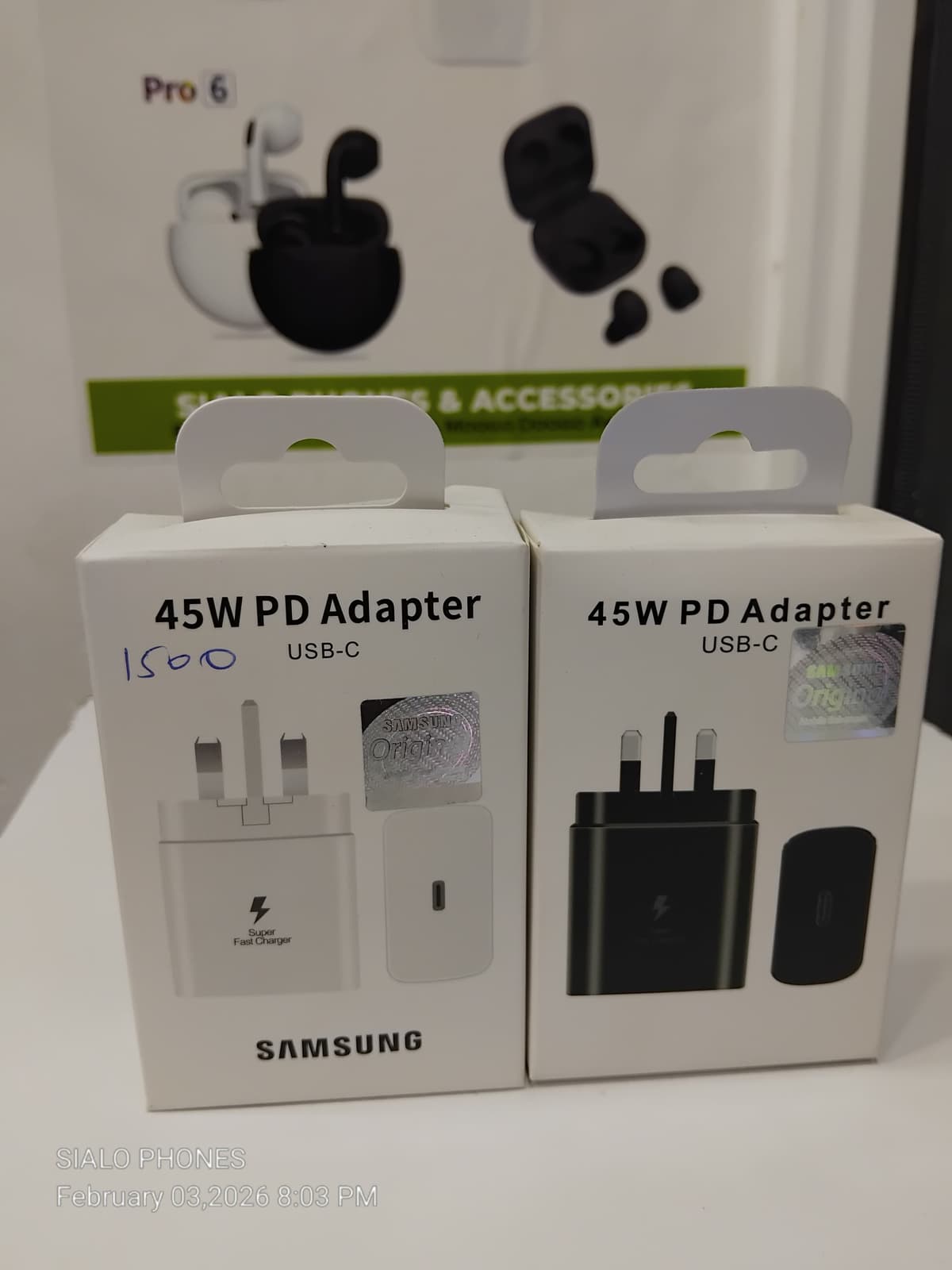 Samsung 45W Adapter view 2